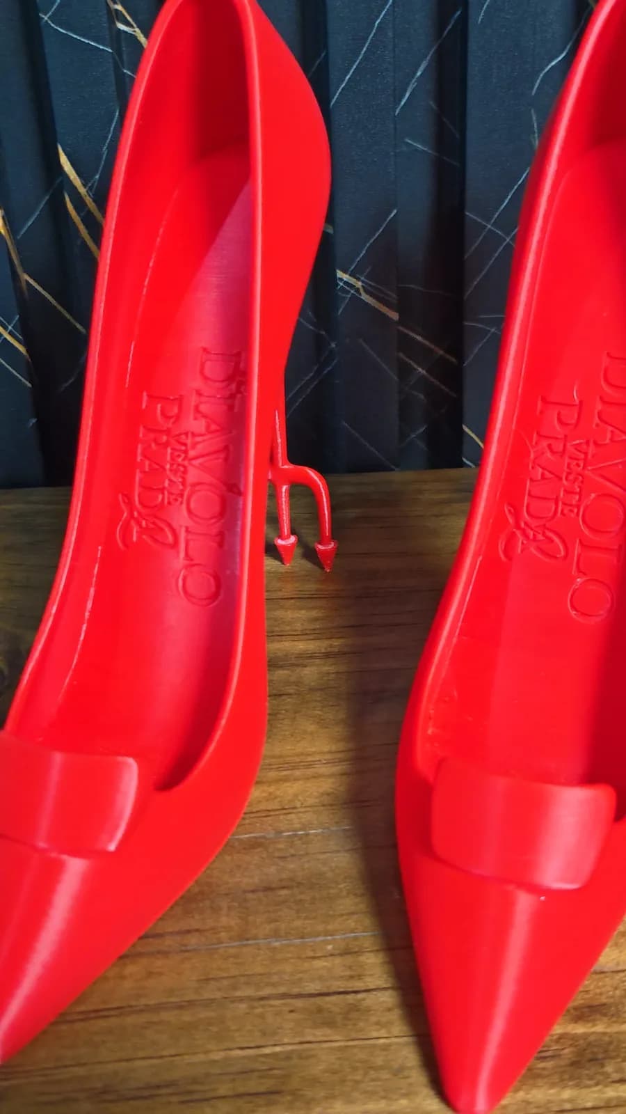 Tacón con cola de diablo, impresión 3D de Estamparte